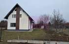 Vila de vanzare cu 4 camere in Brebu - 2