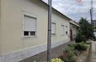 Casa individuala cu 4 camere, garaj si teren de 694 mp, zona Sega, Arad