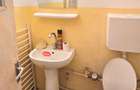 Apartament 3 camere decomandat, 2 bai, balcon inchis, centrala, etaj 1 - 6