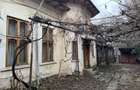 Targoviste - central, strada Justitiei,casa cu  teren 500 mp - 1