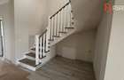Duplex de vanzare cu 5 camere, despartit prin garaj, zona Giroc  - 6