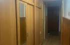 Proprietar, vând apartament 3 camere,decomandat - 12