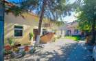 Vânzare apartament 4 camere, acces auto - parcare, Central - Cuza Vodă - 3