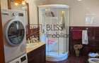 10 camere, teren generos, cu garaj pentru 2 mașini