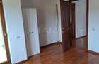 Casa deosebită în Europa – stil clasic, terase și grădină amenajata - 17