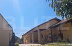 Casa 500 mp, spatiu comercial 122 mp, teren  7900mp - Botiz - 7