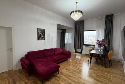 Apartament cu 3 camere decomandat, mobilat în Calea Victoriei