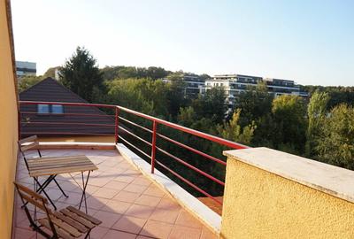 Casă cu 3 camere în Băneasa