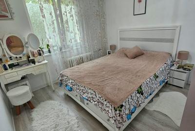 Apartament cu 4 camere în Baicului