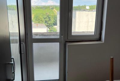 Apartament 3 camere semidecomandat, Valea Călugărească – de renovat - 2
