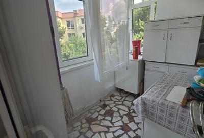 Apartament 3 camere | 2 băi | Centrală proprie | Mobilat și utilat | Drumul Sări - 27