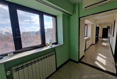 Apartament 3 cam, transformat in 4 camere, Piata Victoriei - 8