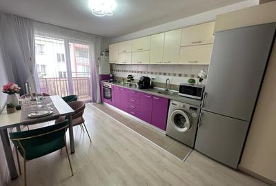 OPORTUNITATE!!! Ap. cu 2 cam DECOMANDATE,str EROILOR/FLORESTI,etaj 1 ,2 BALCOANE - 12