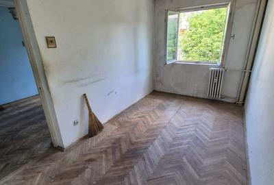 PODU ROS - INVESTIȚIE EXCELENTĂ – CANTEMIR! - 2 CAMERE - 30MP - ETAJ INTERMEDIAR - 4