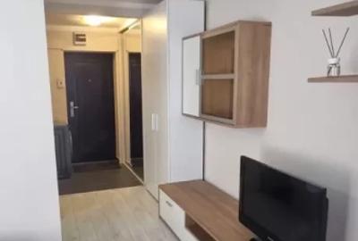 Garsonieră decomandată, mobilată în Energia