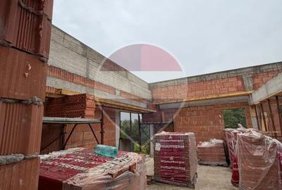 Casă cu 5 camere de vânzare în zona Iris, Comision 0% - 2