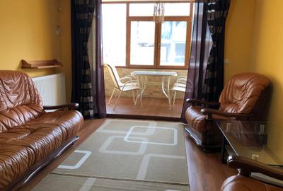Apartament cu 3 camere decomandat în Podu Roș