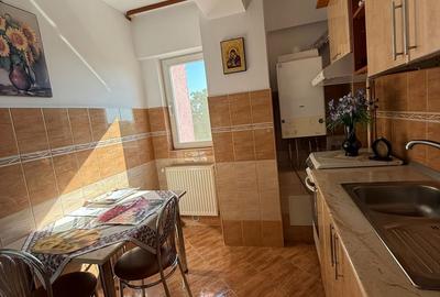 Apartament cu 2 camere decomandat în Obor