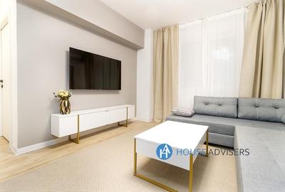 Apartament cu 3 camere, mobilat în Victoriei
