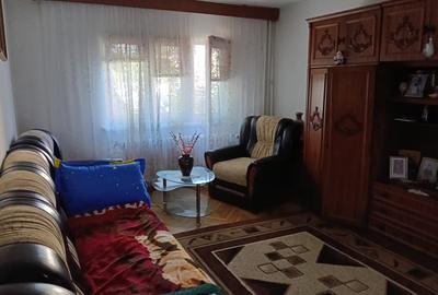 Craiovita Noua Apartament 3 camere Decomandat Balcon - 2
