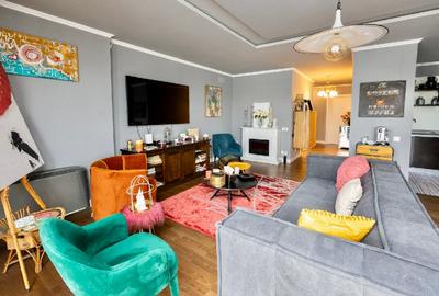 Apartament cu 3 camere decomandat, mobilat în Central