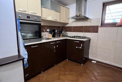 Casa de vanzare, zona palas, 195mp teren, 4 camere, 2 bai, 2 bucatarii, renovata - 10