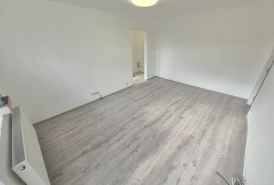 2Cam--Sagului-7 Min de Spitalul Judetean--Renovat--45MP-75.000 Euro!Neg - 4