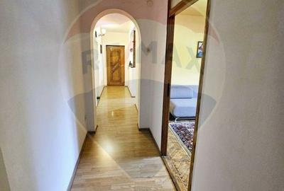 SINAIA- APARTAMENT DE VACANTA/ REZIDENTIAL- 3 camere in vila! - 9
