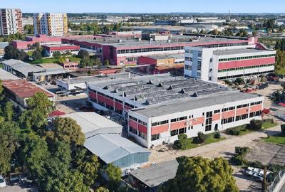 Spațiu industrial, în Est