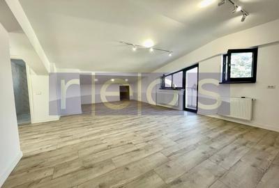 Apartament cu 3 camere semidecomandat în Calea Călărașilor