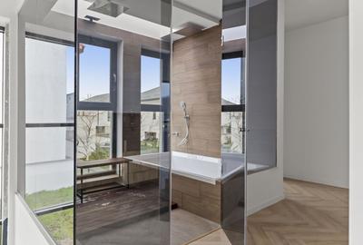 Vilă cu Design Distinct și Locație Excelentă - 36