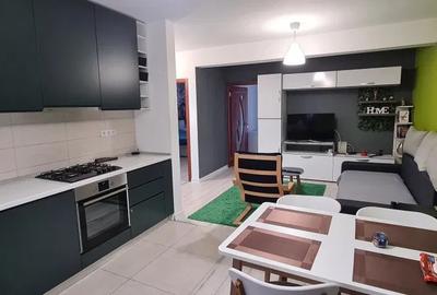 Apartament cu 3 camere semidecomandat, mobilat în Florești