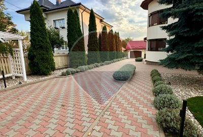 Casă / Vilă cu 8 camere de vânzare în Suceava - 8