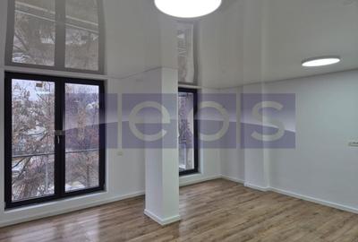Apartament cu 3 camere decomandat în Grozăvești