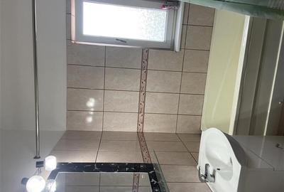 Garsoniera de vanzare , zona Liceul Economic Gara - strada Longinescu , 37 mp , - 10