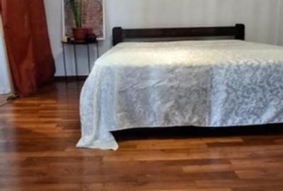 Apartament cu 3 camere semidecomandat, mobilat în Baba Novac