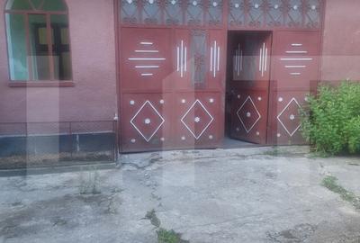 Casă individuală cu 4 camere în Criciova