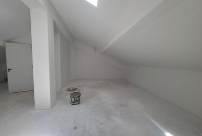 ​Vilă modernă de mijloc, finalizată la cheie | P+E+M | Curte proprie 130 mp - 17