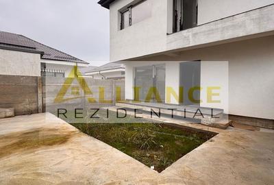 Duplex cu 4 camere decomandat în Central