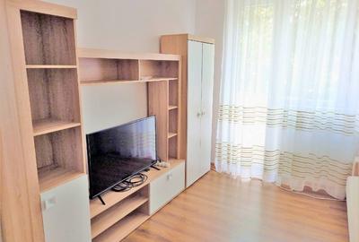 Apartament cu 2 camere semidecomandat, mobilat în Ultracentral