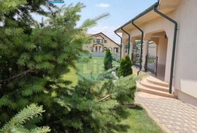 House for sale, 4 rooms in Spătaru - 1