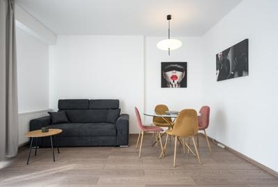 Apartament cu 3 camere semidecomandat în Pipera