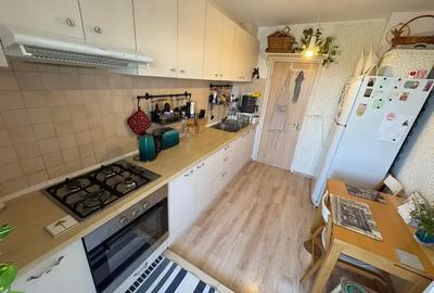 Apartament cu 3 camere decomandat, mobilat în Pantelimon
