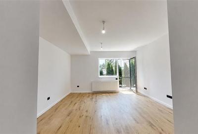 Garsoniera tip studio complet renovata cu curte proprie si loc de parcare - 1