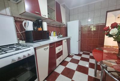 Dristor metrou apartament spatios 3 camere - 2