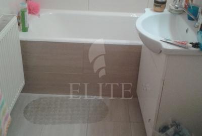 Apartament 3 camere în zona STRAZII BUCURESTI - 4