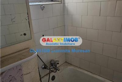 Vanzare apartament 3 camere semidecomandat Targoviste Micro 6 - 7