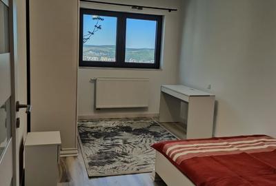 Apartament cu 3 camere decomandat, mobilat în Zorilor