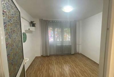 Apartament cu 2 camere decomandat în Obor