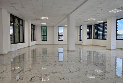 SPAȚII PREMIUM DE ÎNCHIRIAT – STR. BREȘTEI NR. 25, CRAIOVA – ZONA CENTRALĂ - 19